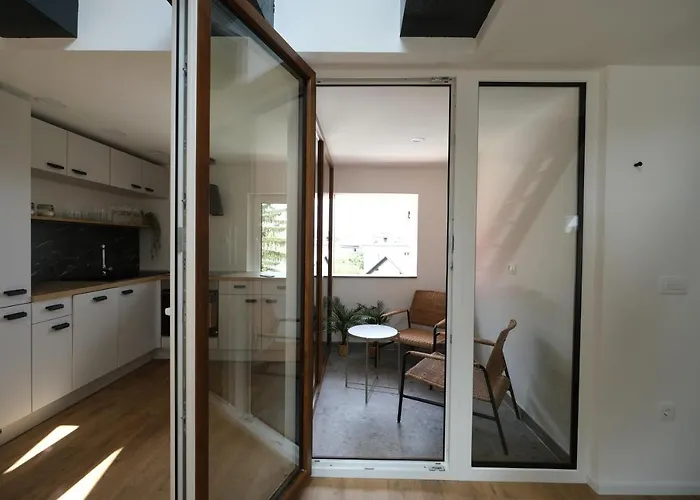 Emona Free Parking & Gym Любляна