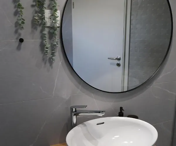 Emona Free Parking & Gym Любляна