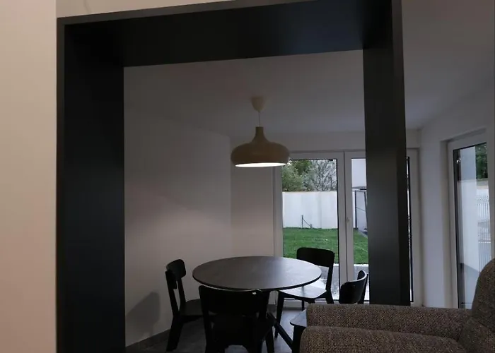 Апартаменти Emona Free Parking & Gym *