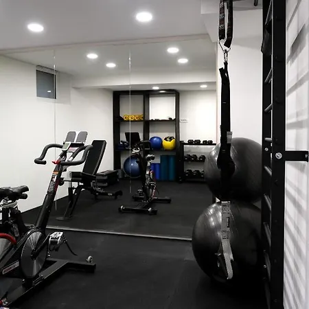 アパート Emona Free Parking & Gym リュブリャナ