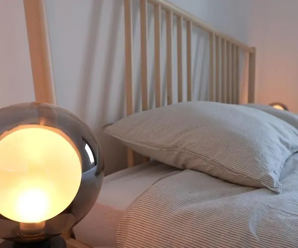 アパート Emona Free Parking & Gym リュブリャナ